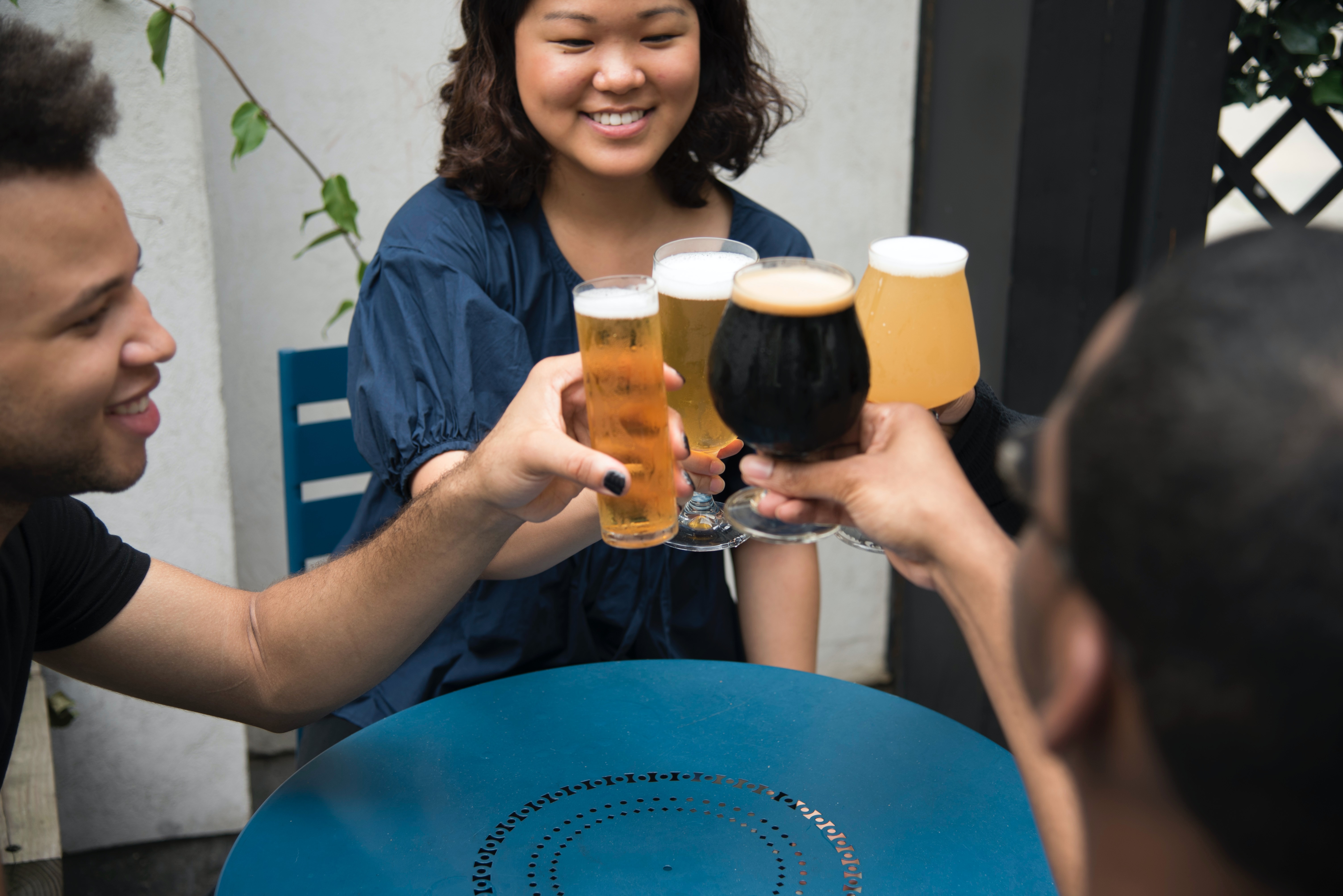 friends drinking beer