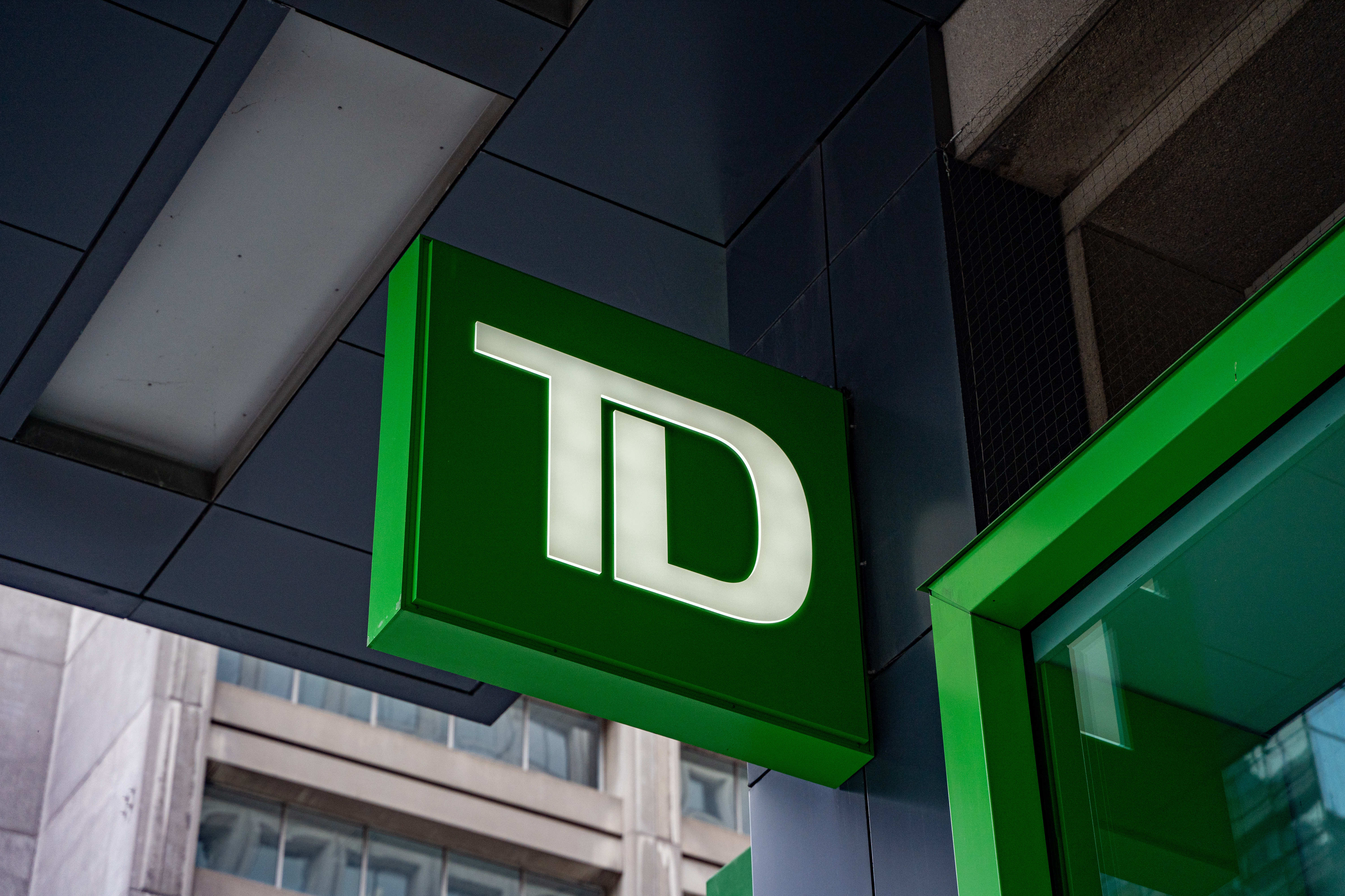 What You Need to Know Ahead of Big Canadian Bank Earnings Reports, image size:6000x4000